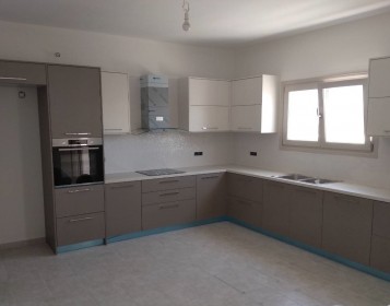 IMG-137a1885aa1fb37095e2b1b4d5eda75a-V